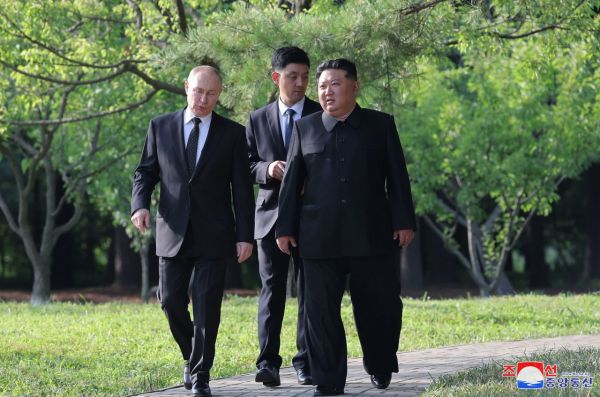 주미 러 대사 "푸틴의 북한·베트남 방문, 미국 제재 실패한 것"