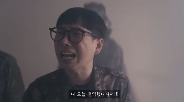 "국군장병들께 진심 사죄"…'군인조롱' 138만 유튜브 채널 결국 사과