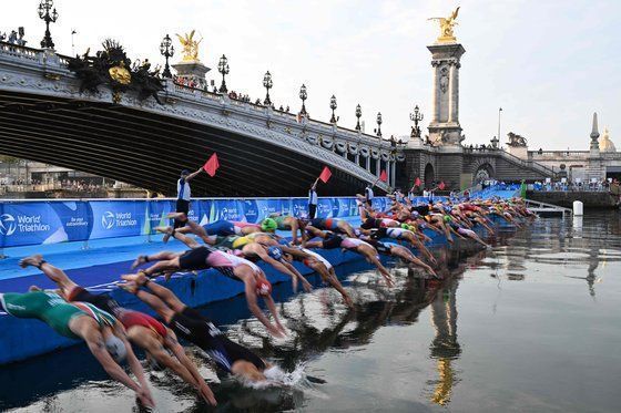 "센강에서 대변 보자"…올림픽 앞둔 파리 시민들 '분노의 캠페인'