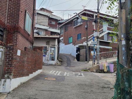서울 용산구 한남4구역 일대 모습. 좁은 골목길, 낡은 주택들이 눈에 띈다. (사진=김혜민 기자)