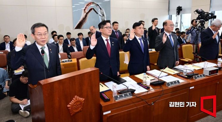 [포토] 선서하는 이종호 과기부 장관