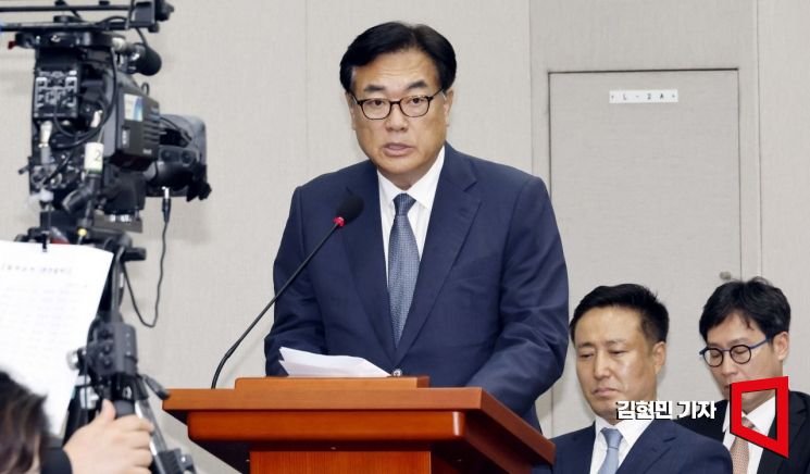 정진석 전 대통령비서실장. 김현민 기자