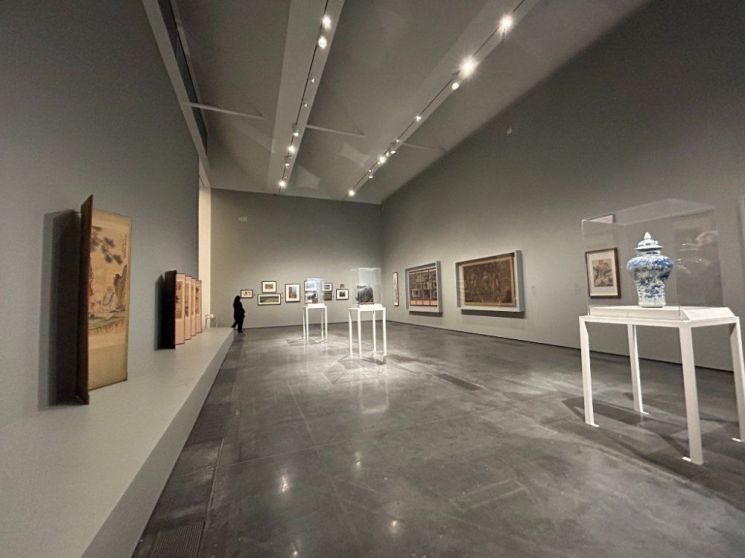 美 서부 최대 미술관서 전시한 이중섭·박수근 그림 '위작' 