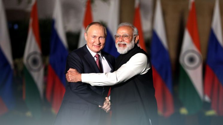 블라디미르 푸틴 러시아 대통령(왼쪽)-나렌드라 모디 인도 총리.[사진출처=연합뉴스]