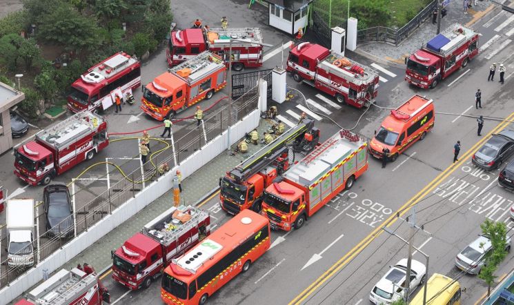 서울역 옆 코레일건물서 화재…전산 장애로 창구 발권 차질(종합)