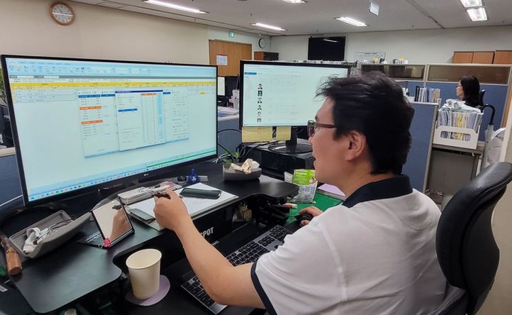 1억8000만 예산 절감 ‘기간제 매니저’ …송파구 ‘시스템 4.0’ 보급