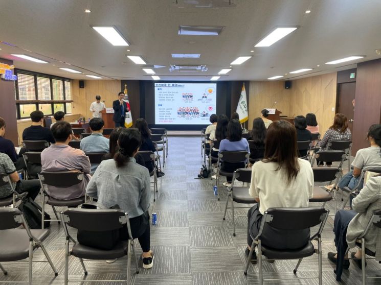 1억8000만 예산 절감 ‘기간제 매니저’ …송파구 ‘시스템 4.0’ 보급