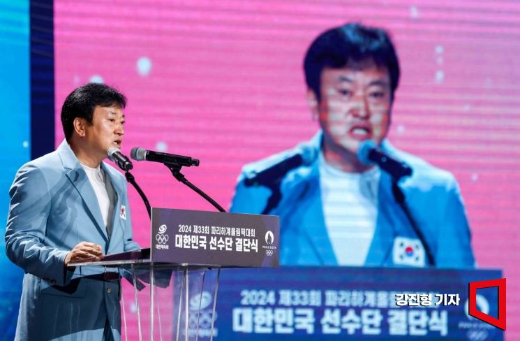 [포토] 답사하는 정강선 올림픽선수단장