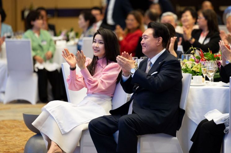 尹 "북·러 군사협력 국제사회 우려…한미동맹 내실화로 동포에 힘 보탤 것"
