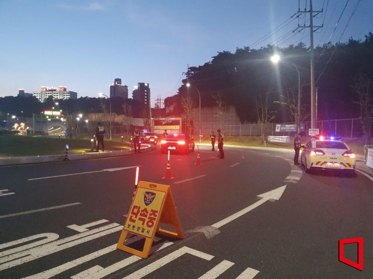 충남경찰청이 음주단속을 하고 있다. / 충남경찰청