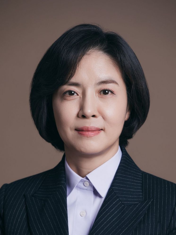 이숙연 후보자 "남편·딸 비상장주식 37억 기부하겠다"