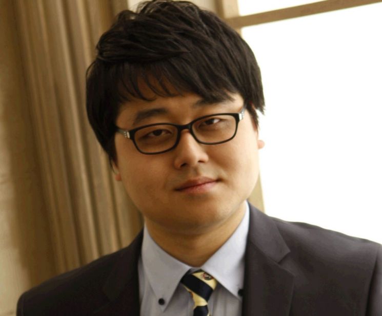 이우영 동명대 엔터테인먼트예술학부 교수.
