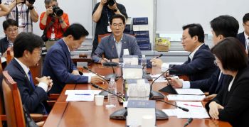 환노위 '노란봉투법' 통과에 경제계 "파업 늘어…기업·경제 무너진다"