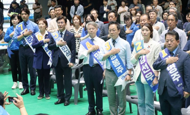 '어대명 입증' 이재명···첫 순회경선 제주·인천서 '압승'(종합2보)