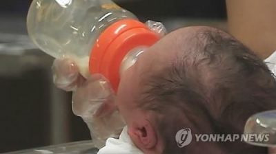 236만원 주고 유모 고용했는데…우유 먹던 아기 질식사