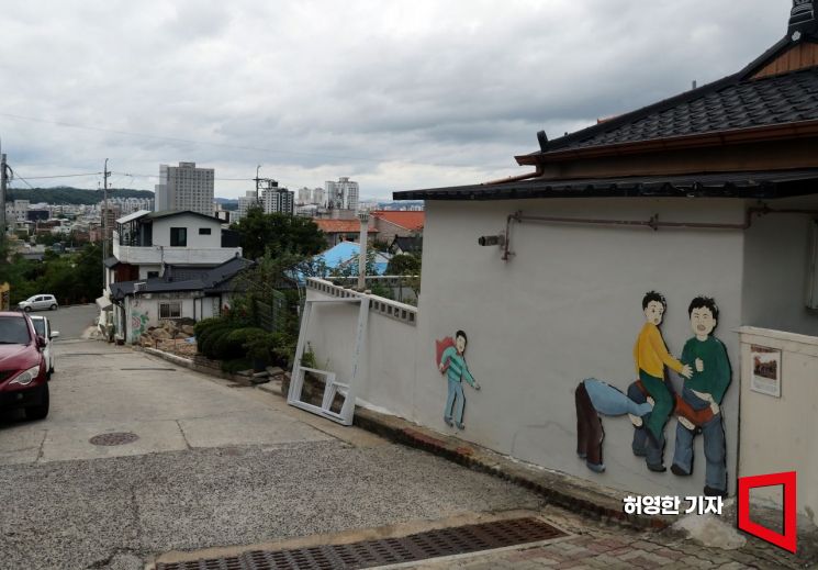 Cheongju Suamgol Mural Village, also famous as a drama filming location Photo by Huh Younghan