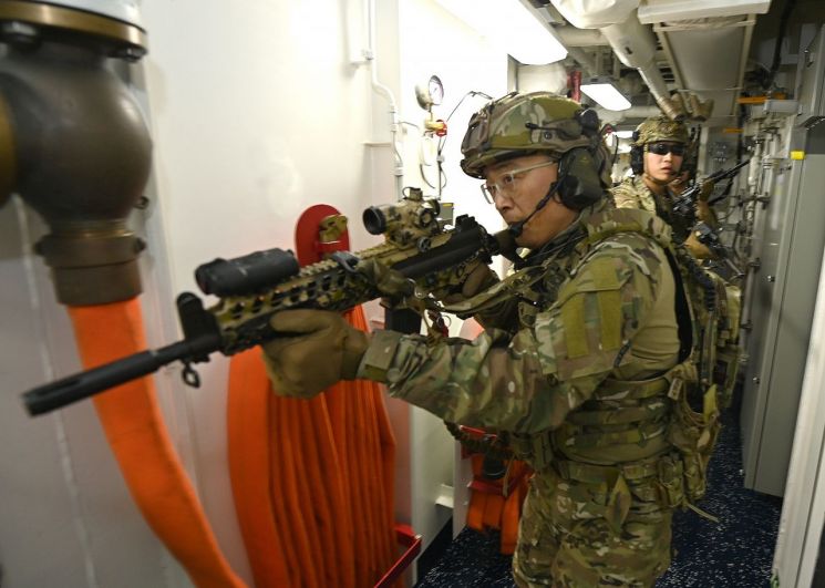 [군사이야기]"실수는 없다" 막강 UDT 훈련 체험기 [양낙규의 Defence Club]