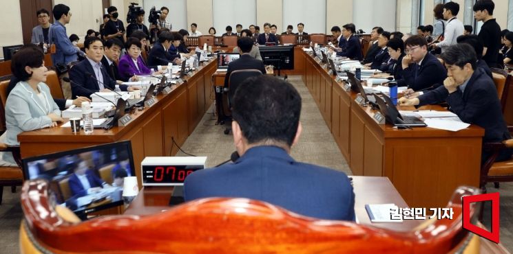 조지호 경찰청장 후보자가 29일 국회 행정안전위원회에서 열린 인사청문회에서 발언하고 있다. [사진=김현민 기자]