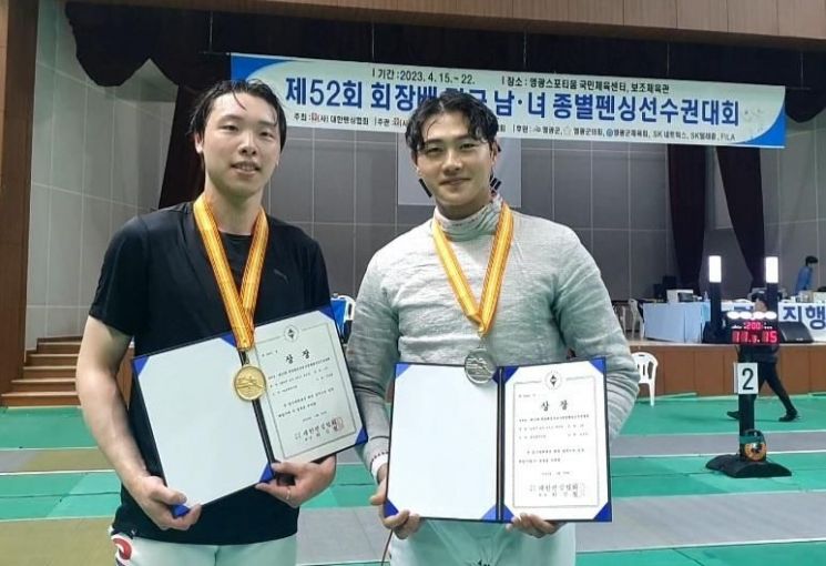 지난해 열린 전국남녀종별펜싱선수권대회에서의 오상욱 선수와 박상원 선수 / 대전시체육회