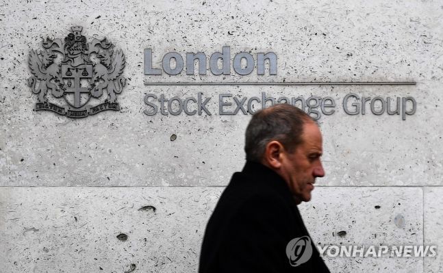 미국 이어 유럽증시도 '흔들'…주요 주가 일제히 하락세