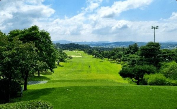 자유CC 아웃코스에 가면 페어웨이가 넓어 호쾌한 티샷을 할 수 있다. [사진제공=자유CC]