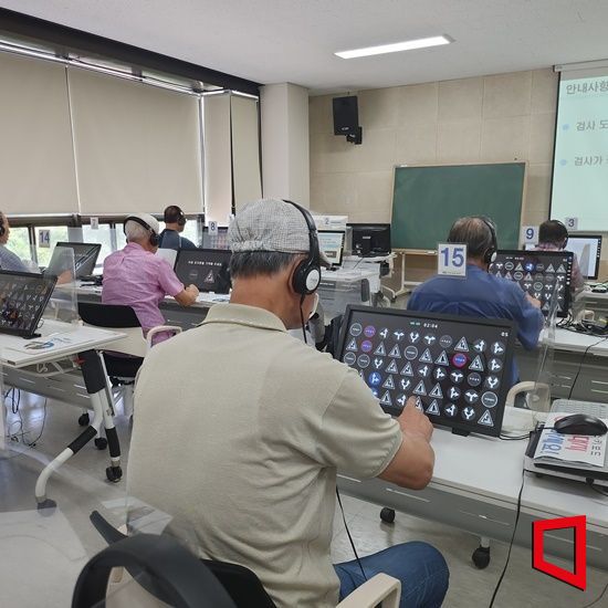 [르포]"20년간 서울~대전 운전에도 무사고"…고령운전자 따가운 시선에 씁쓸