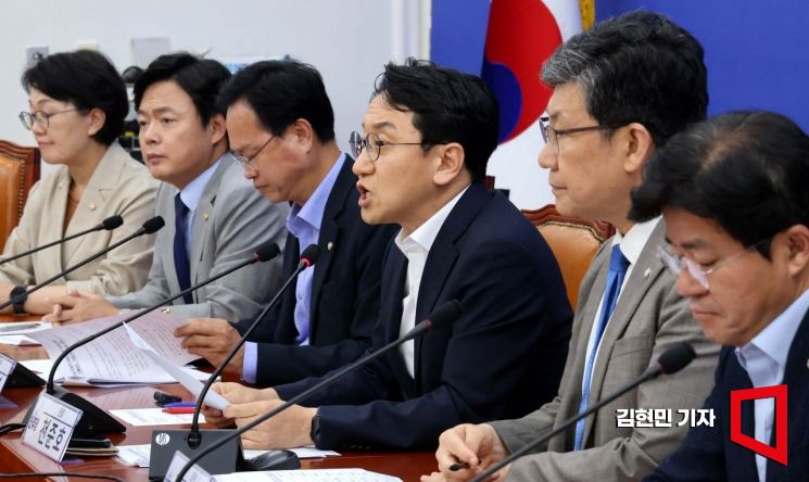 민주 "李, 민주당 지지도 4~5% 웃돌아…확장성 보여"