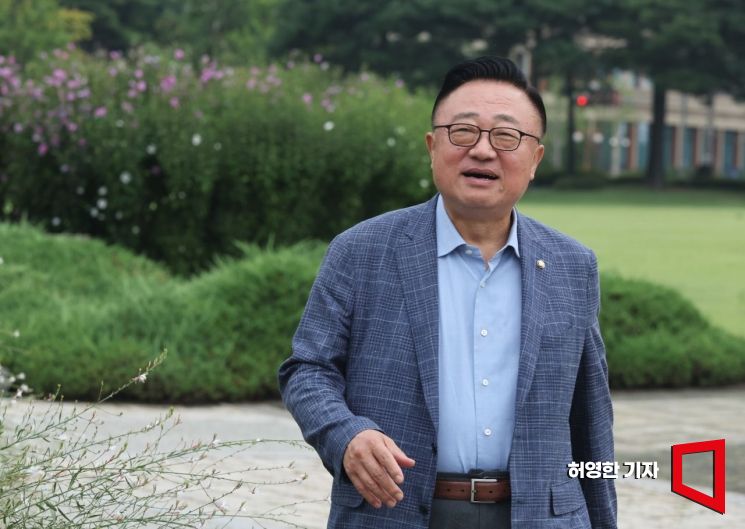 [만보정담]고동진 국민의힘 의원 "직접 보조금 지원해야 한국판 TSMC 나와" 