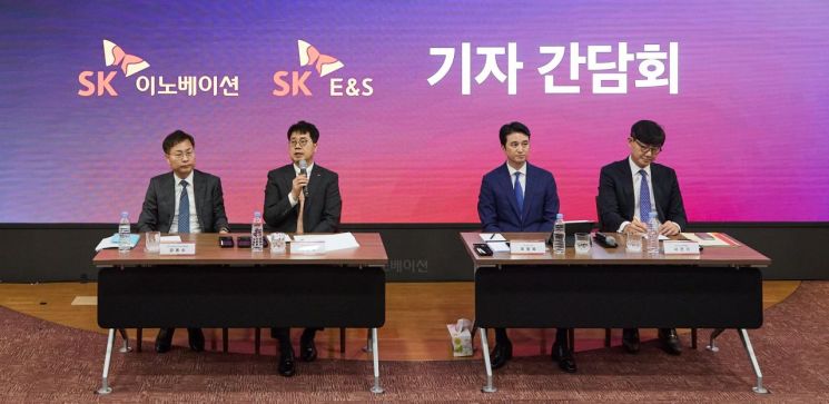 SK이노·E&S 합병안 통과…100兆 에너지 기업 11월 출범