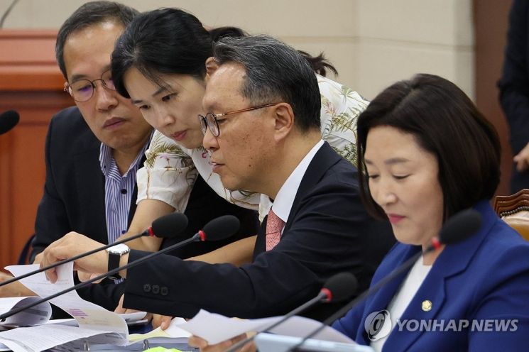 간호법 복지위 소위 통과…PA 업무범위는 시행령으로(종합)