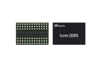 SK하이닉스가 세계 최초로 개발한 6세대 10나노(1c) D램 '1c DDR5'.[사진제공=SK하이닉스]