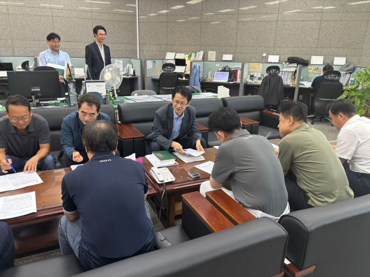 백승보 조달청 차장이 29일 정부대전청사에서 '물품 MAS 관련 행정규칙 2종' 개정 내용을 설명하고 있다. 개정된 행정규칙은 이날부터 적용돼 시행된다. 조달청 제공