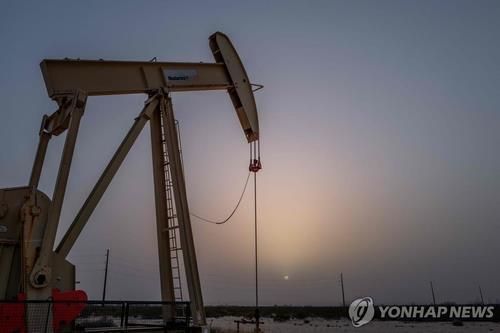 국제유가, OPEC+ 공급 증가 공포에 급락…WTI 3.11%↓