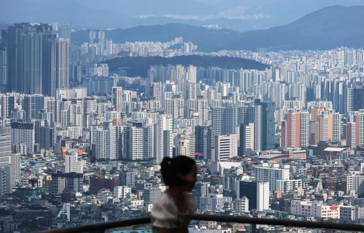 "이자내기도 힘들다"…어려워진 건설사 살림살이 [건설재무점검①]