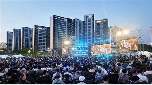 DK아시아 ‘토토로파티 특집 콘서트’, 1만 넘는 관객 운집