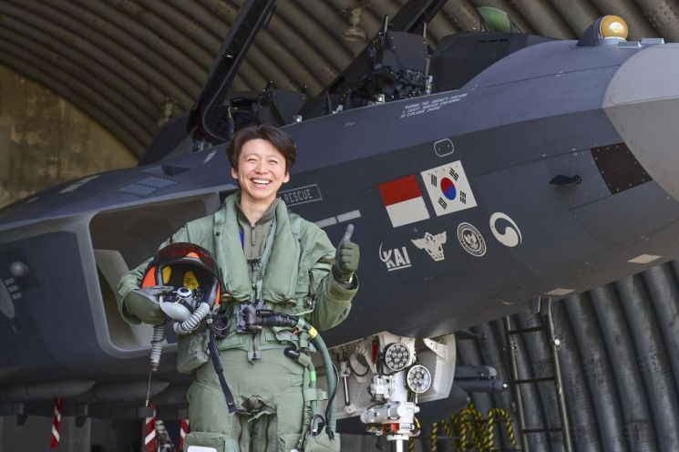 “내가 KF-21 최초 여성 시험비행조종사”