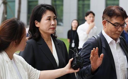 김혜경 변호인도 "추석 밥상 위한 결정"…檢 "변호인이 서면조사 거부"