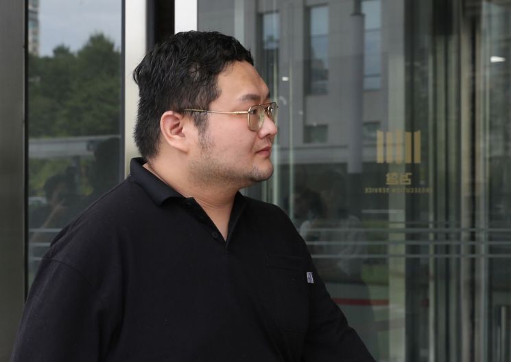 '쯔양 협박 혐의' 구제역, 첫 공판서 "공소사실 모두 거짓말"