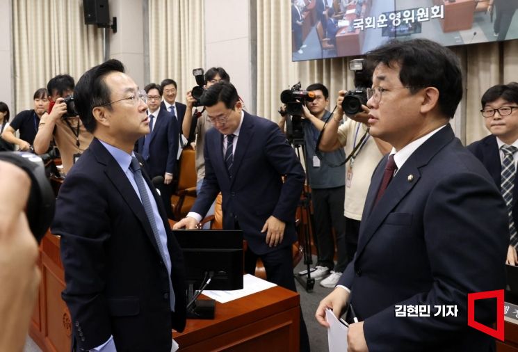 [포토] 대화하는 배준영-박성준