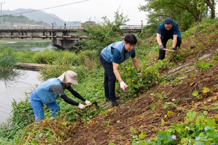 광양제철소 프렌즈 재능봉사단, 수어천변 환경보존 활동 