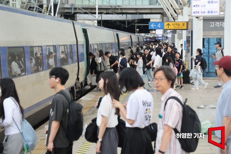 추석 연휴 열차 이용객 ‘281만명’…18일 이용객, 역대 명절 중 최다