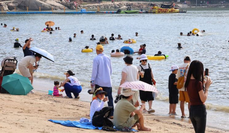 추석까지 '최고기온' 찍은 폭염…주말부터 더위 식을 듯