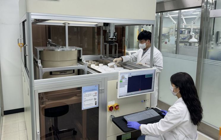 CJ프레시웨이, B2B 식자재 업계 최초 수산물 안전성검사기관 지정