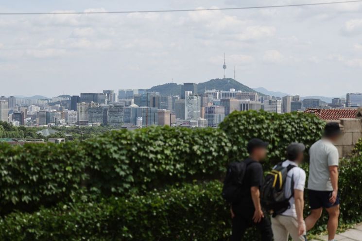 내일 전국 대체로 맑아… 아침 기온 내리며 큰 일교차