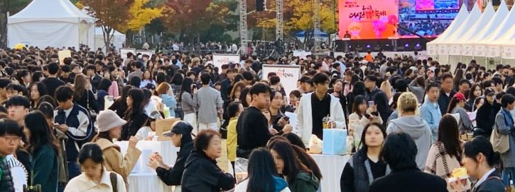 '노잼도시' 아닌 '빵잼도시'…성심당이 일으킨 대전 빵축제 흥행