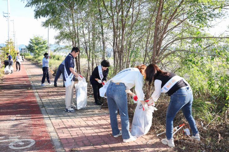 광양경제청, 세풍산단 환경정화 활동 전개