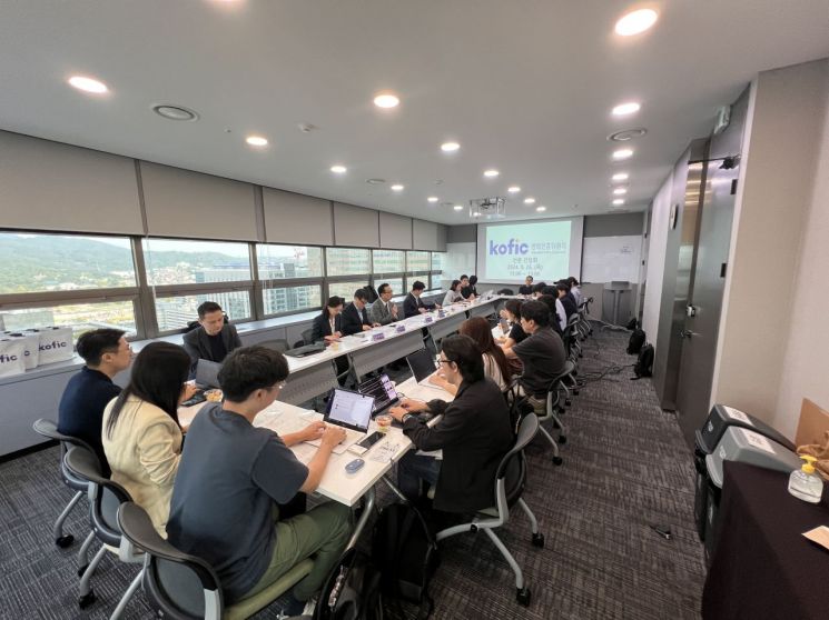 "영화계 허리 튼튼해야" 영진위 중급 상업영화 육성에 주안점
