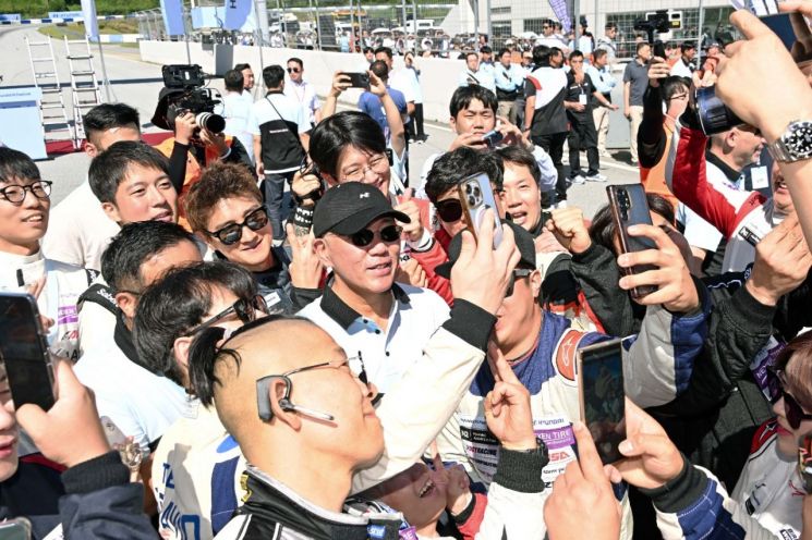 "車경주대회 저변 확산" N페스티벌 현장 찾은 정의선 회장