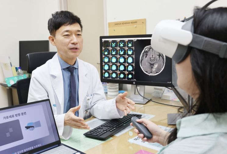 '약 없는' 뇌졸중 후 시야장애 고치는 DTx…국내 첫 처방