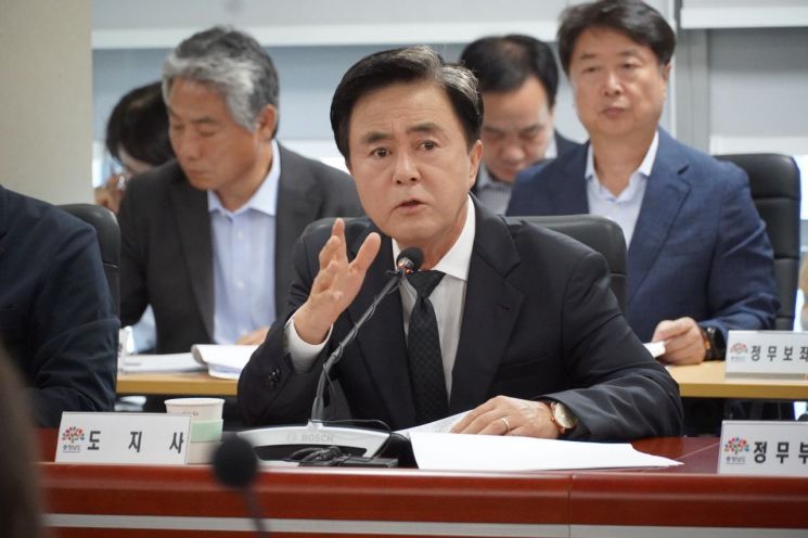김태흠 지사 "여전히 지역 축제서 폭죽 사용...자제해달라"